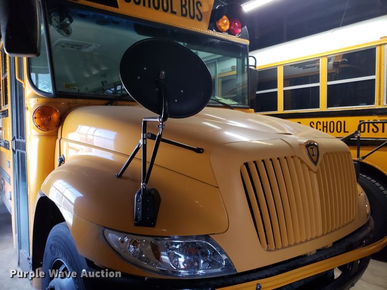 image for item ET9825 2006 International CE300 school bus