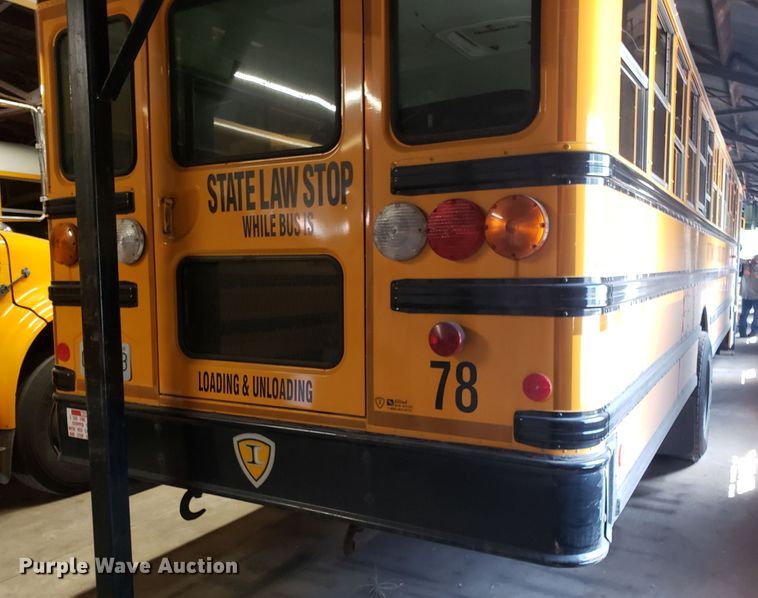 image for item ET9825 2006 International CE300 school bus