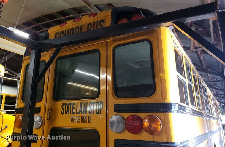 image for item ET9825 2006 International CE300 school bus