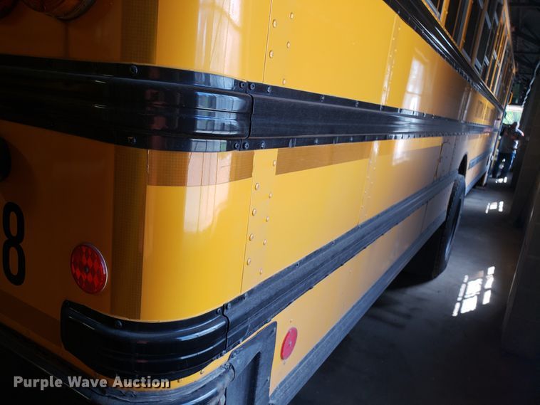 image for item ET9825 2006 International CE300 school bus