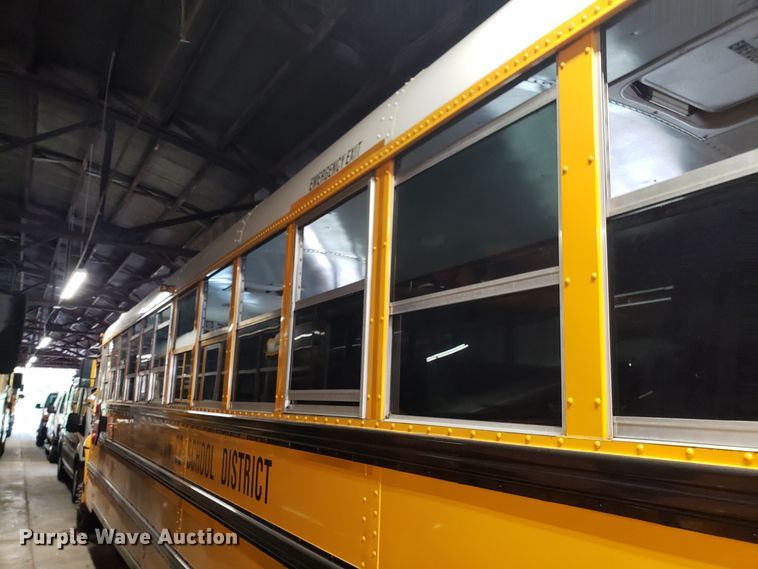 image for item ET9825 2006 International CE300 school bus