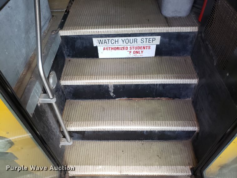 image for item ET9825 2006 International CE300 school bus