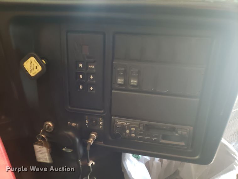 image for item ET9825 2006 International CE300 school bus