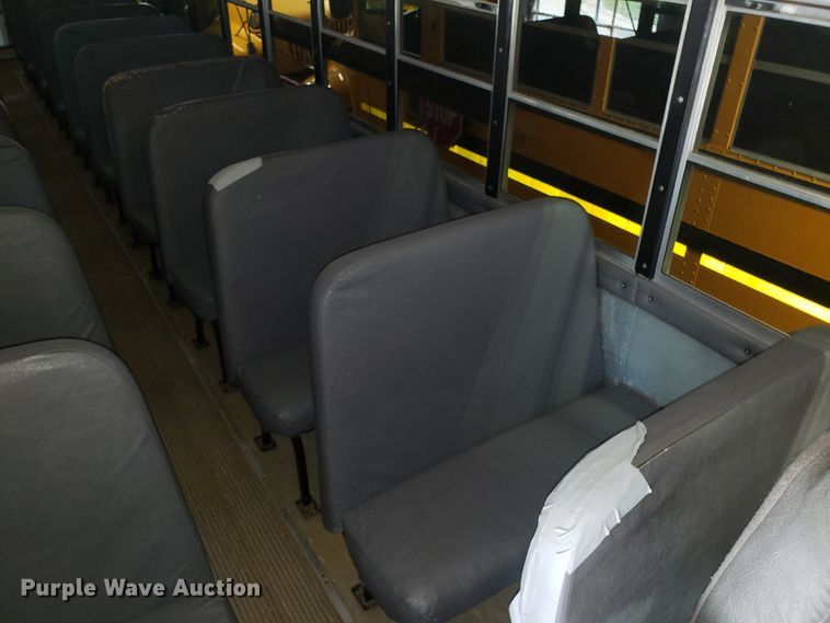 image for item ET9825 2006 International CE300 school bus