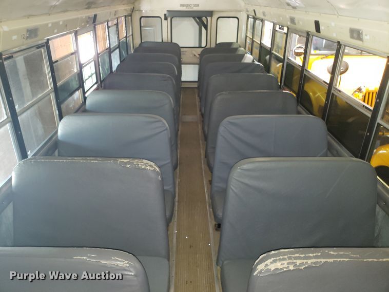 image for item ET9825 2006 International CE300 school bus