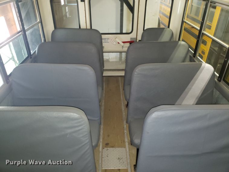 image for item ET9825 2006 International CE300 school bus