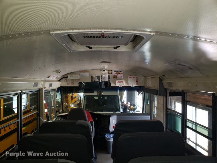 image for item ET9825 2006 International CE300 school bus