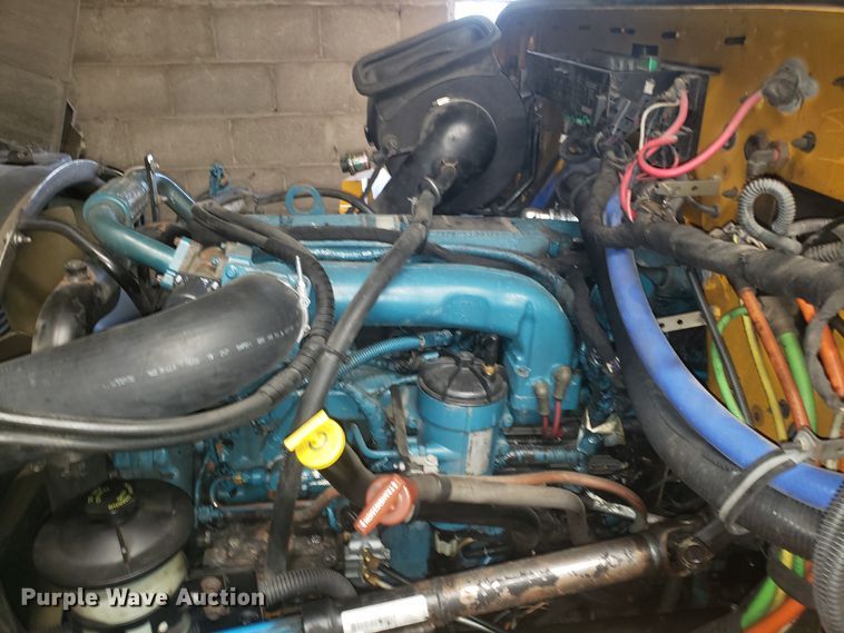 image for item ET9825 2006 International CE300 school bus