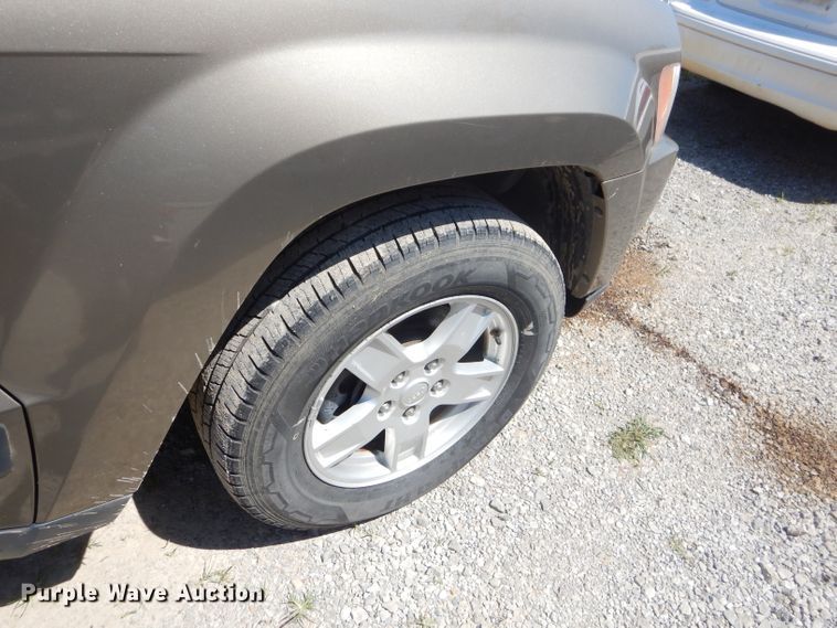 image for item FC9763 2006 Jeep Grand Cherokee Laredo SUV