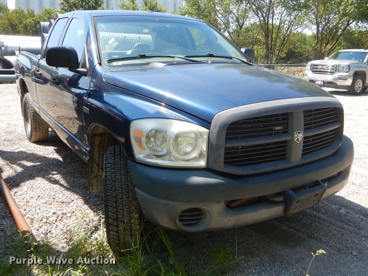 image for item FC9764 2007 Dodge Ram 1500 Quad Cab pickup truck