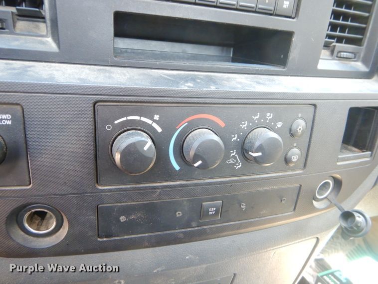 image for item FC9764 2007 Dodge Ram 1500 Quad Cab pickup truck