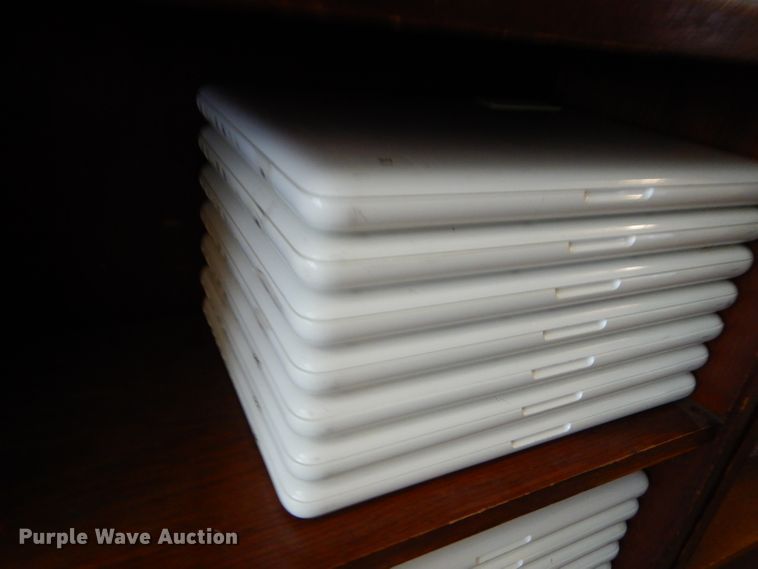 image for item FC9809 (55) MacBook laptops