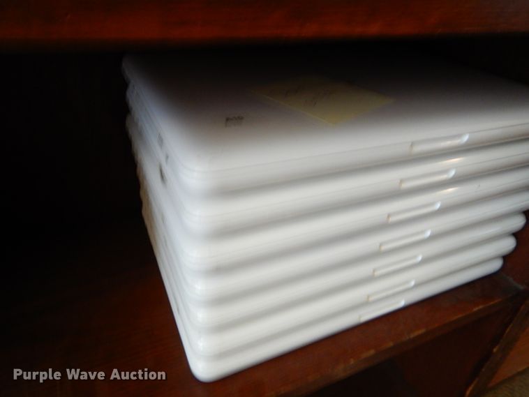 image for item FC9809 (55) MacBook laptops