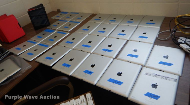 image for item FC9810 (35) Apple iPads