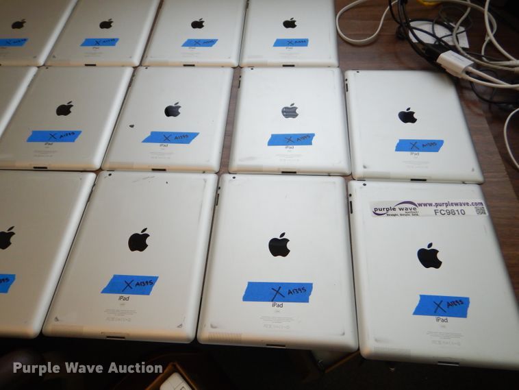 image for item FC9810 (35) Apple iPads