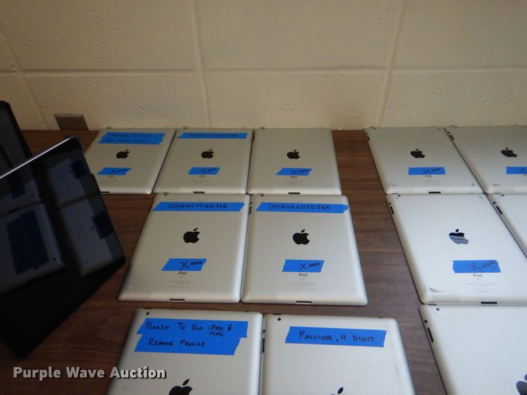 image for item FC9810 (35) Apple iPads