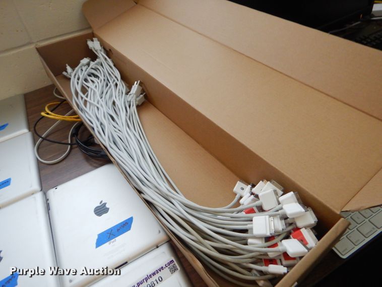 image for item FC9810 (35) Apple iPads