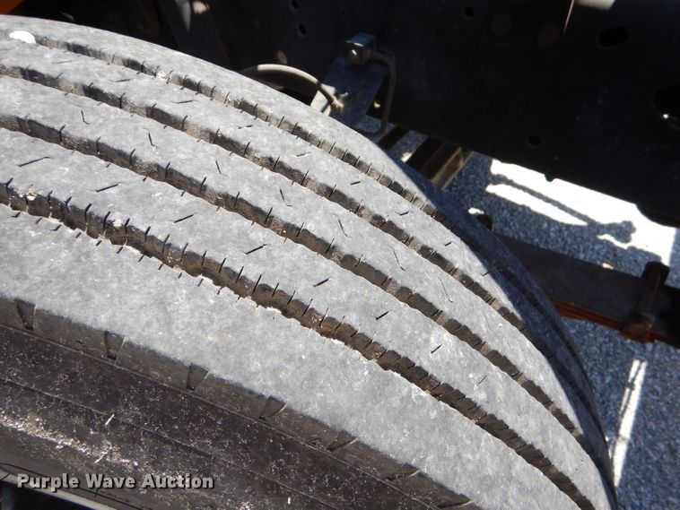 image for item FC9833 1995 International 3800 school bus