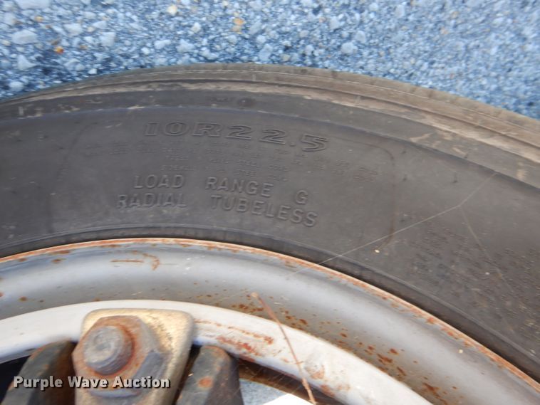 image for item FC9833 1995 International 3800 school bus