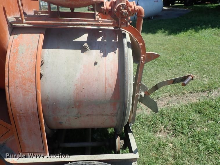 image for item FE9984 Cement mixer