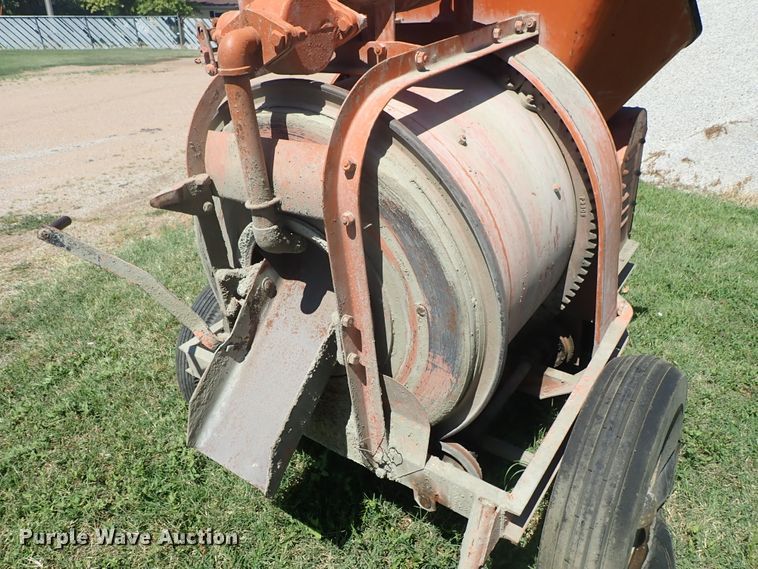 image for item FE9984 Cement mixer