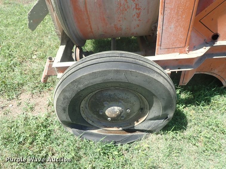 image for item FE9984 Cement mixer