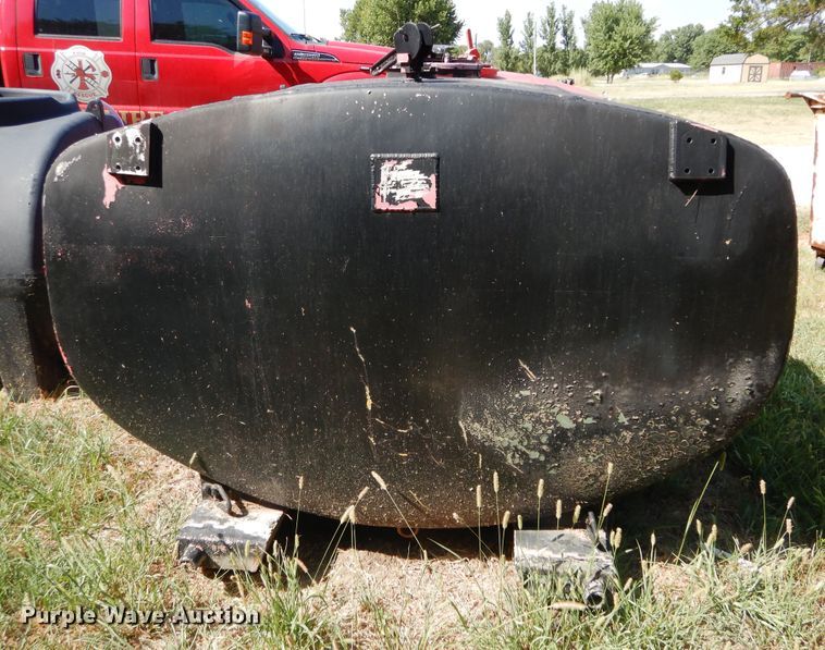 image for item FI9976 (2) fuel tanks