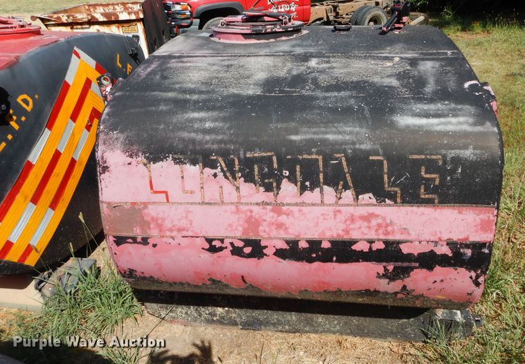 image for item FI9976 (2) fuel tanks