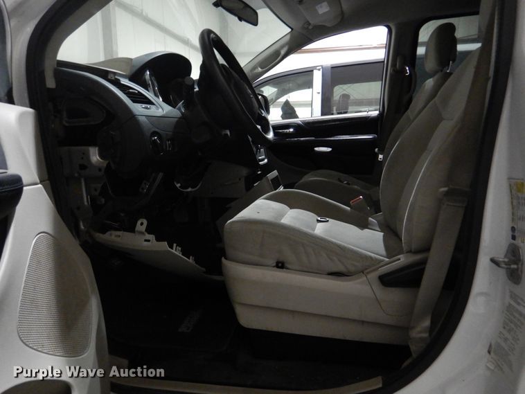 image for item FT9360 2014 Dodge Grand Caravan van