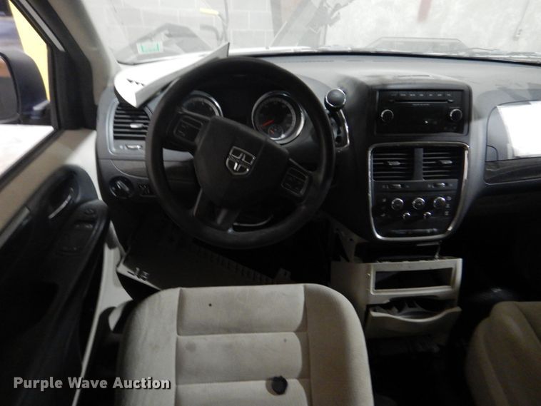 image for item FT9360 2014 Dodge Grand Caravan van