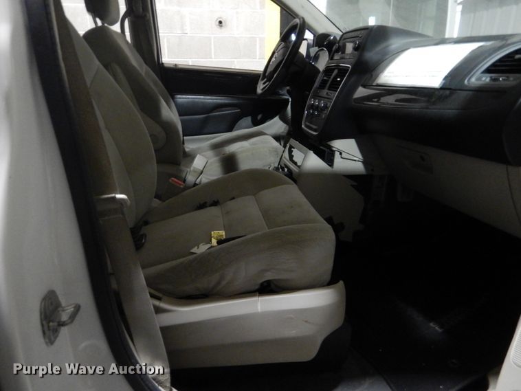 image for item FT9360 2014 Dodge Grand Caravan van