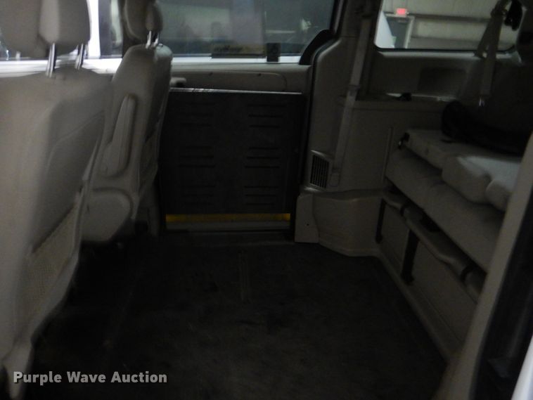 image for item FT9360 2014 Dodge Grand Caravan van