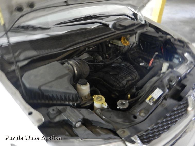 image for item FT9360 2014 Dodge Grand Caravan van