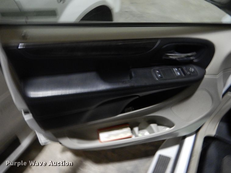 image for item FT9361 2014 Dodge Grand Caravan van