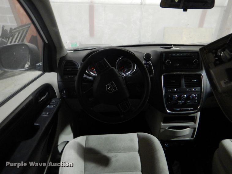 image for item FT9361 2014 Dodge Grand Caravan van