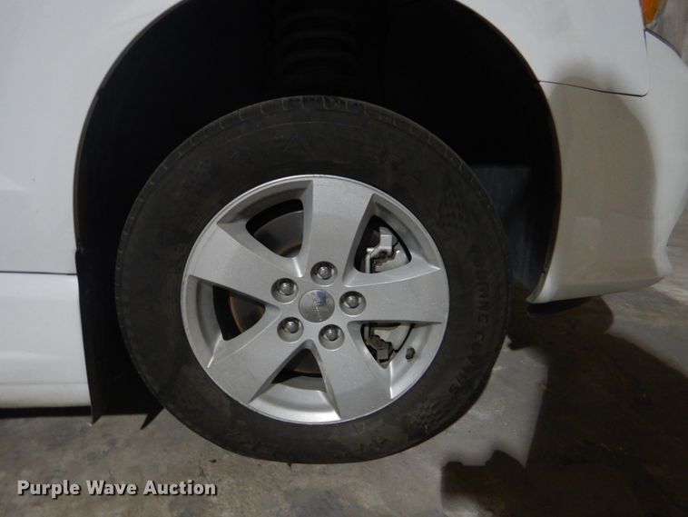 image for item FT9361 2014 Dodge Grand Caravan van