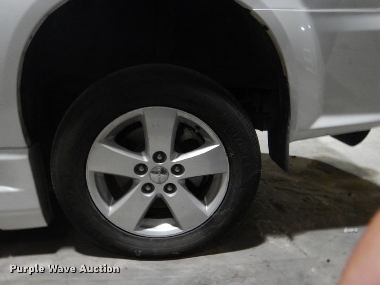 image for item FT9361 2014 Dodge Grand Caravan van