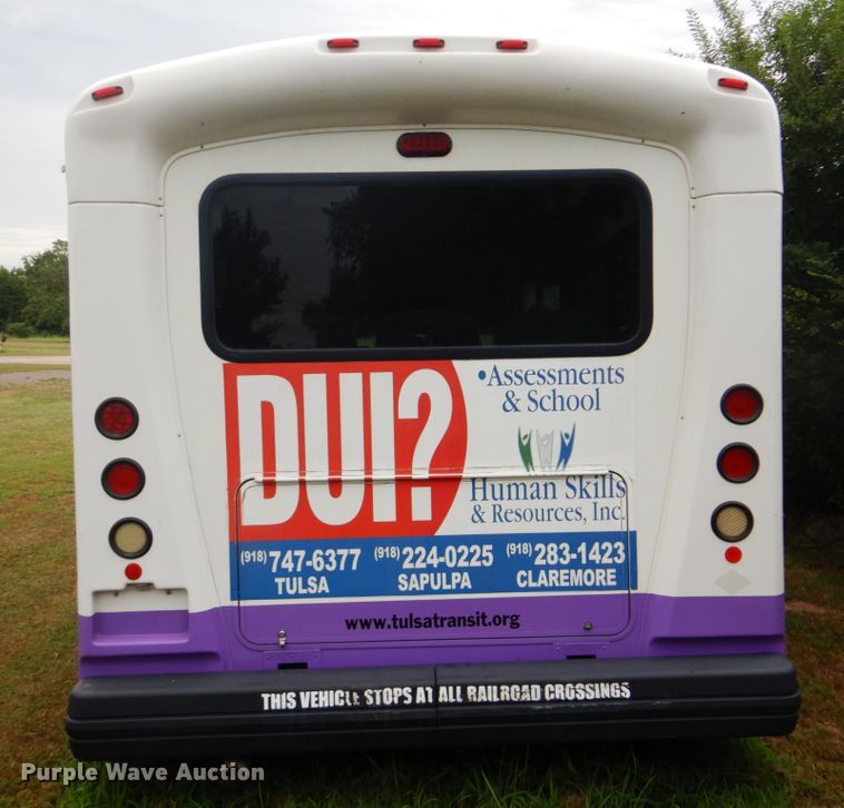 image for item FT9362 2010 Chevrolet Express G4500 shuttle bus