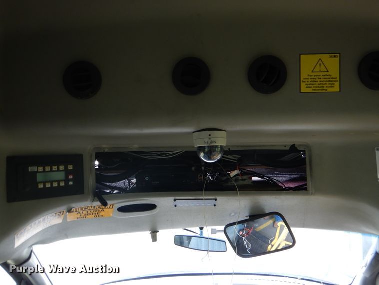 image for item FT9362 2010 Chevrolet Express G4500 shuttle bus