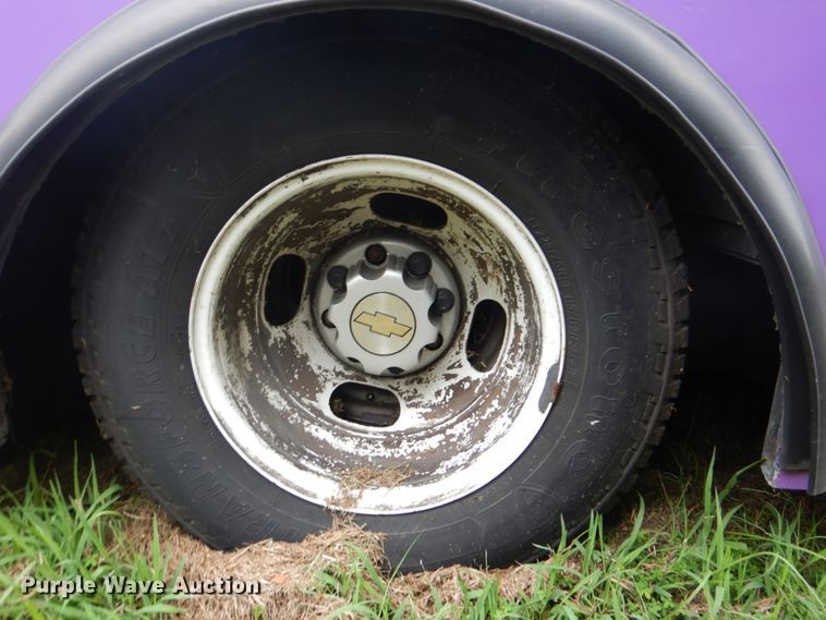 image for item FT9362 2010 Chevrolet Express G4500 shuttle bus