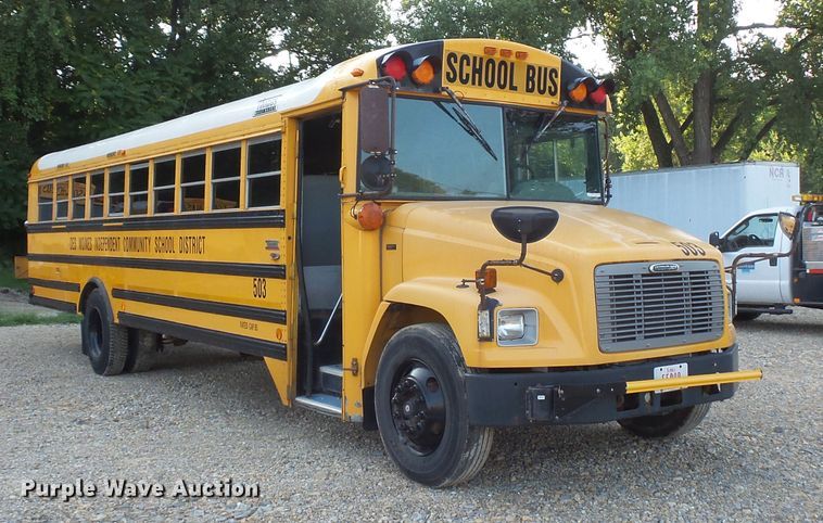 image for item FU9299 2005 Freightliner FS65 Thomas school bus
