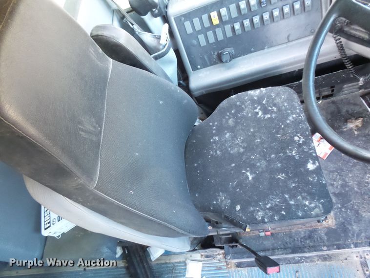 image for item FU9299 2005 Freightliner FS65 Thomas school bus