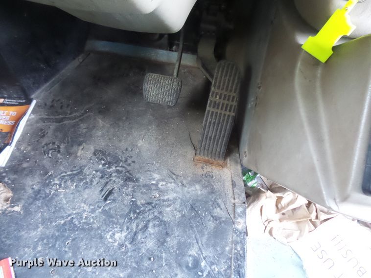 image for item FU9299 2005 Freightliner FS65 Thomas school bus