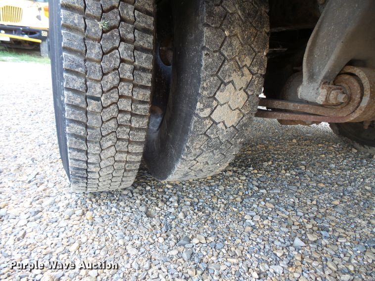 image for item FU9299 2005 Freightliner FS65 Thomas school bus