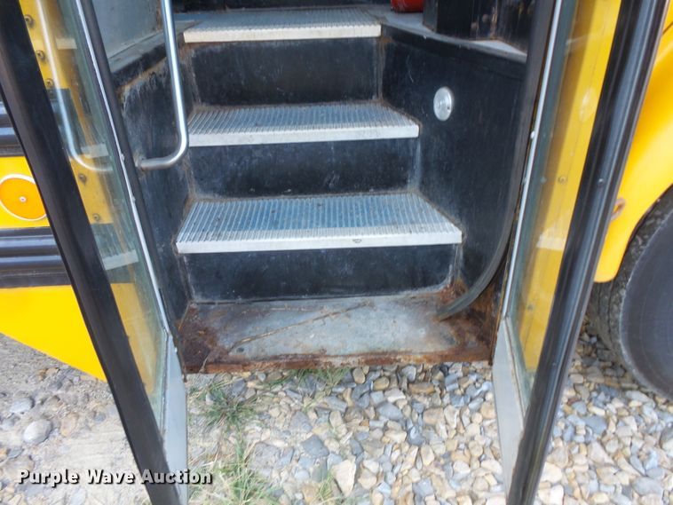 image for item FU9300 2005 Freightliner FS65 Thomas school bus