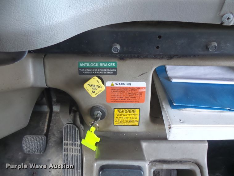 image for item FU9300 2005 Freightliner FS65 Thomas school bus