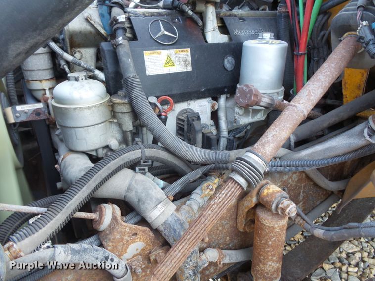 image for item FU9300 2005 Freightliner FS65 Thomas school bus