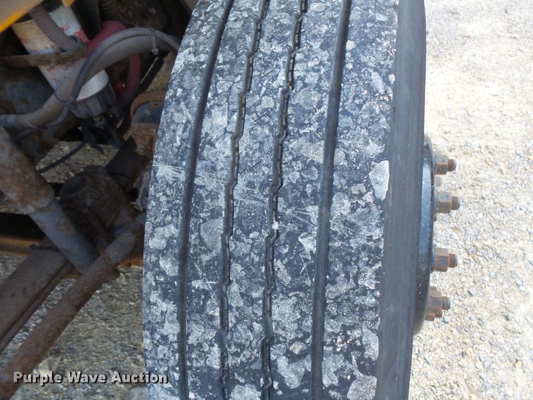 image for item FU9301 2009 Freightliner B2 Thomas school bus