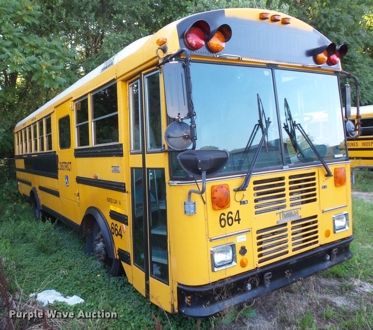 image for item FU9302 2003 Thomas Built Saf-T-Liner MVP EF school bus