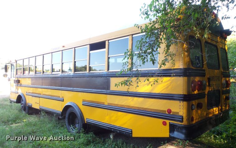 image for item FU9302 2003 Thomas Built Saf-T-Liner MVP EF school bus